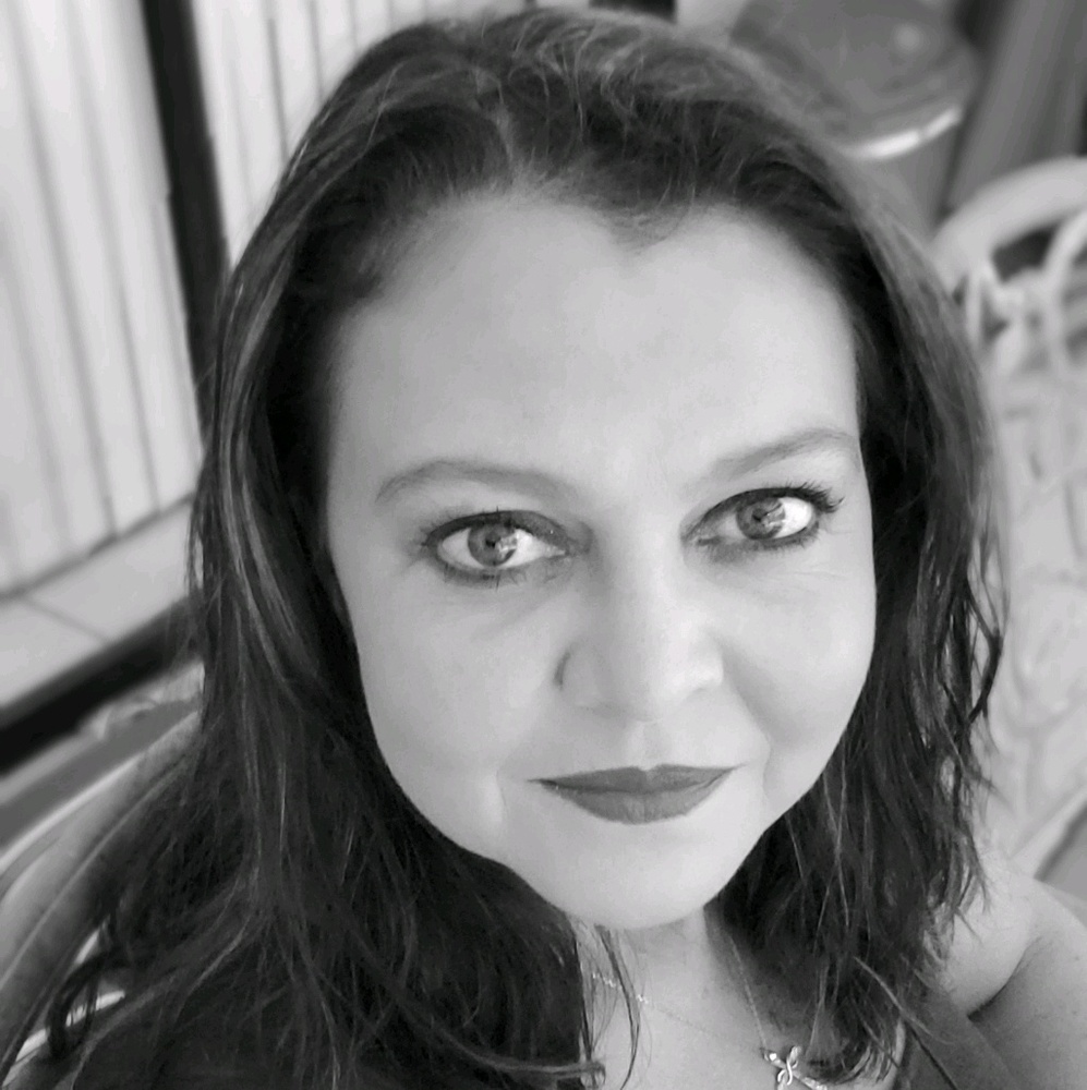 Meet your Posher, Cornelia